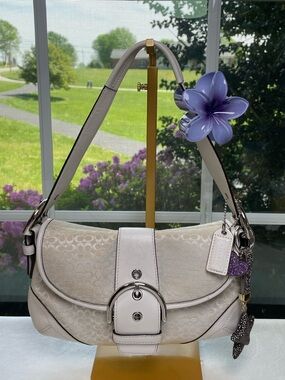 Coach Vintage Y2K Cream Pearl White Small Soho Shoulder Bag 🤍